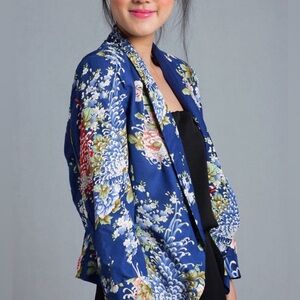 Zara Women Blue Floral Satin Blazer.    Size S